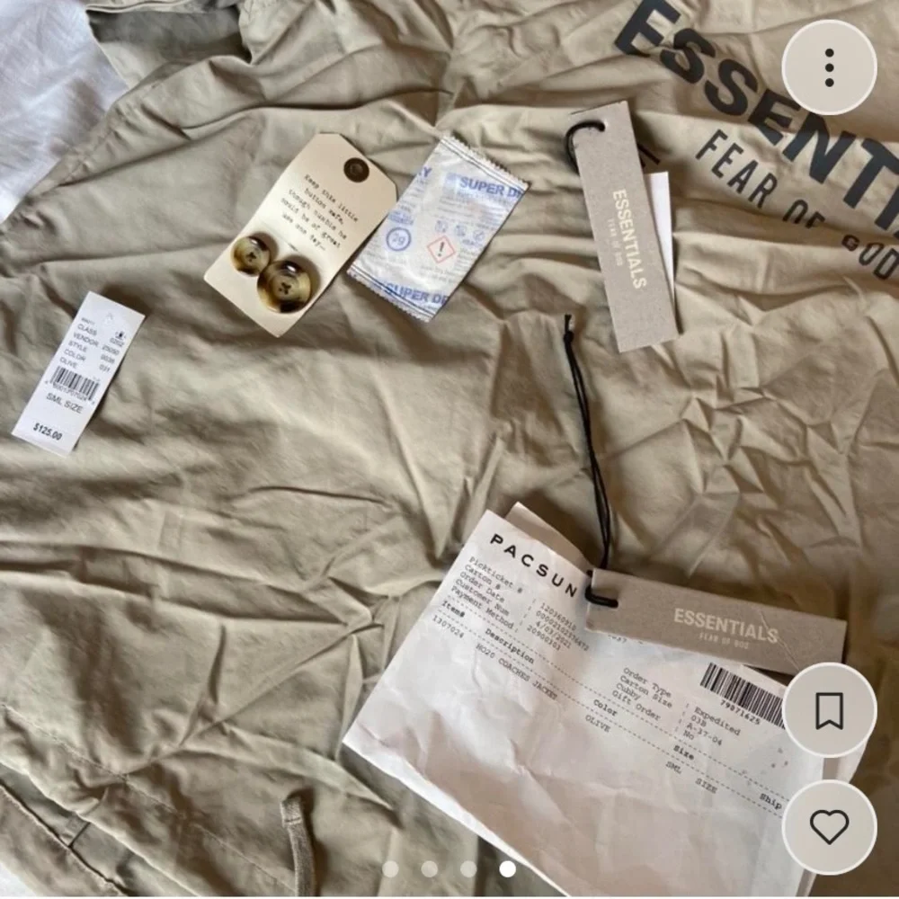 Essentials Jacket - Picture 3 of 4